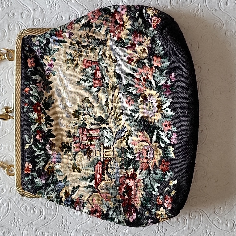 Vintage purse multi color with gold chain - Picture 4 of 12